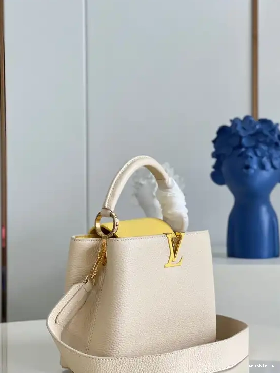 WIS CAPUCINES LOUIS VUITTON BB 0616